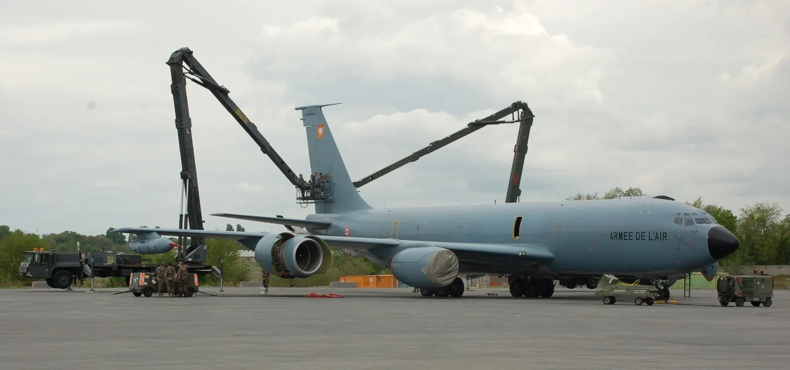 Un ravitailleur français KC-135 à Manas : la coalition était multinationale (cliché de 2009). Photo : U.S. Air Force (Tech. Sgt. Phyllis Hanson). Licence : domaine public. Source : Wikimedia Commons https://commons.wikimedia.org/wiki/File:French_KC-135_at_Manas_Air_Base,_Kyrgyzstan.JPG
