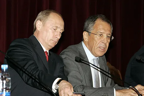 President Putin and Foreign Minister Sergei Lavrov at a meeting with Russia’s ambassadors and permanent representatives, Foreign Ministry, Moscow, 27 June 2006. Photo: Presidential Press and Information Office. Licence: CC BY 4.0 (attribution to www.kremlin.ru required). Source: Wikimedia Commons