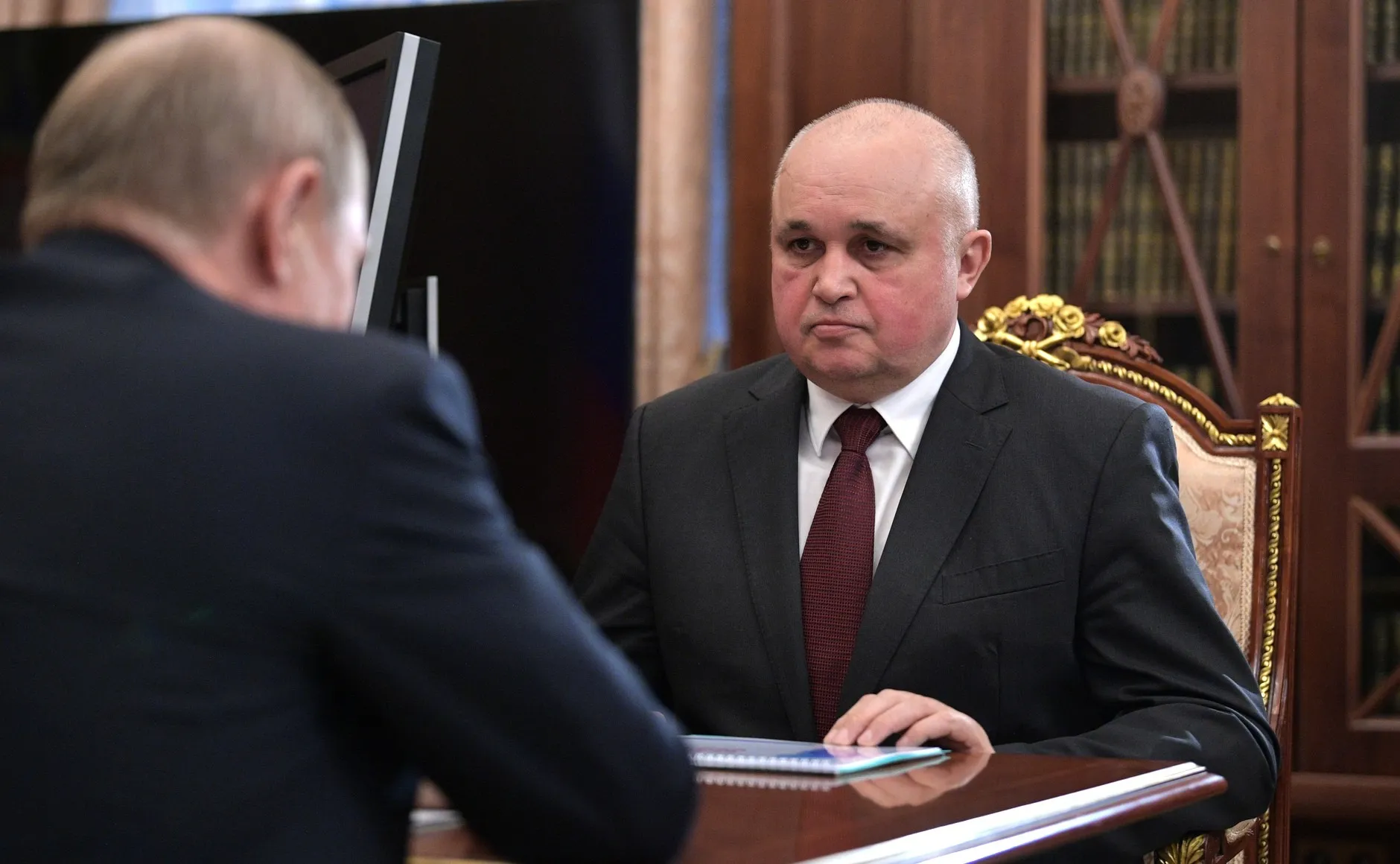 Sergei Tsivilyov as acting governor of Kemerovo Region at a working meeting with Vladimir Putin, 5 April 2018 — eleven days after the Winter Cherry fire. Photo: Presidential Press and Information Office. Licence: CC BY 4.0 (attribution to kremlin.ru required). Source: Wikimedia Commons